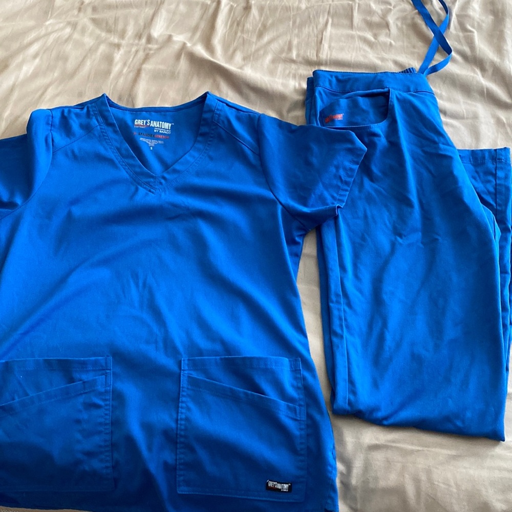 Grey anatomy scrubs